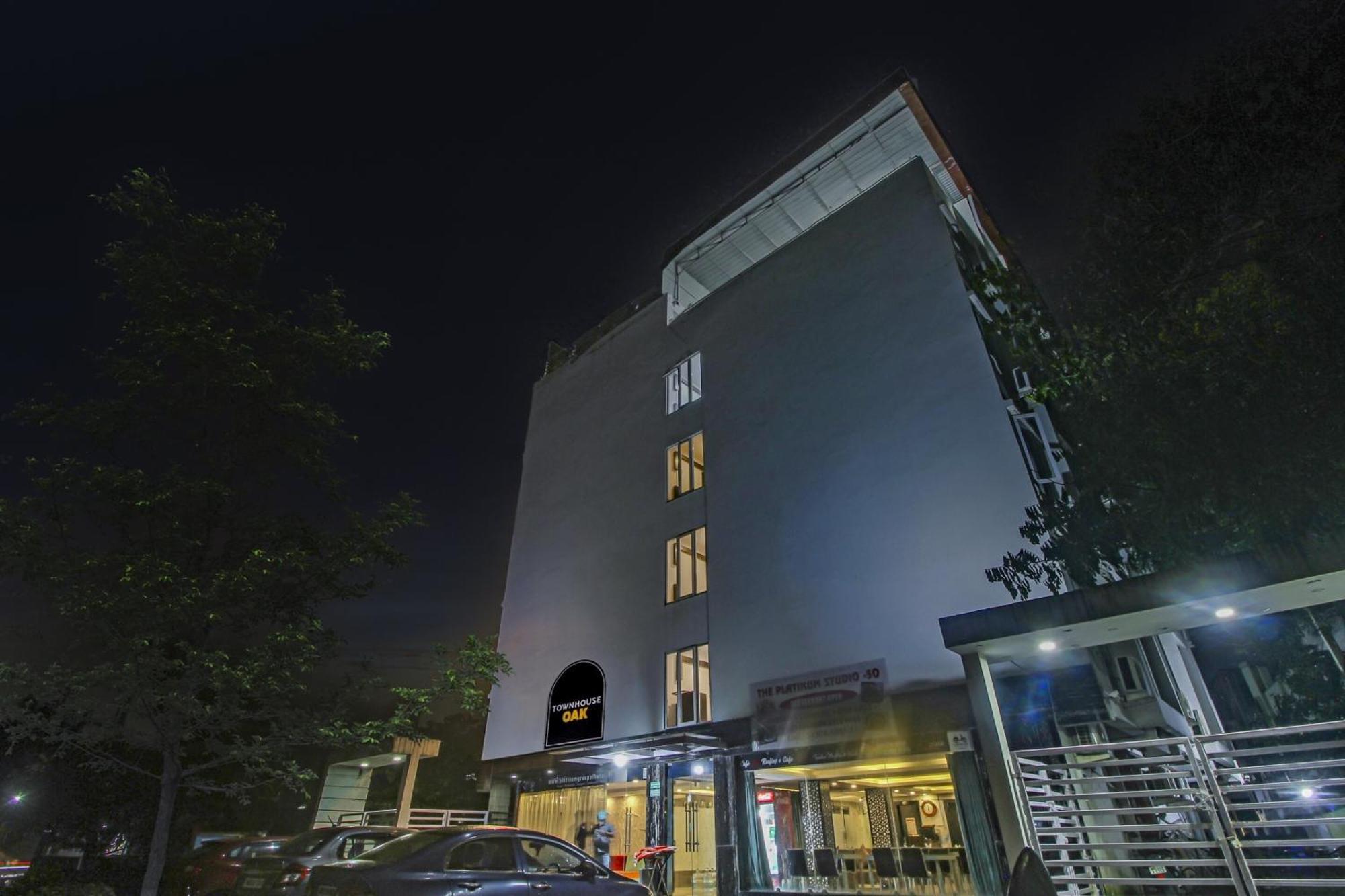 Super Townhouse Oak The Platinum Studio New Town Екстер'єр фото